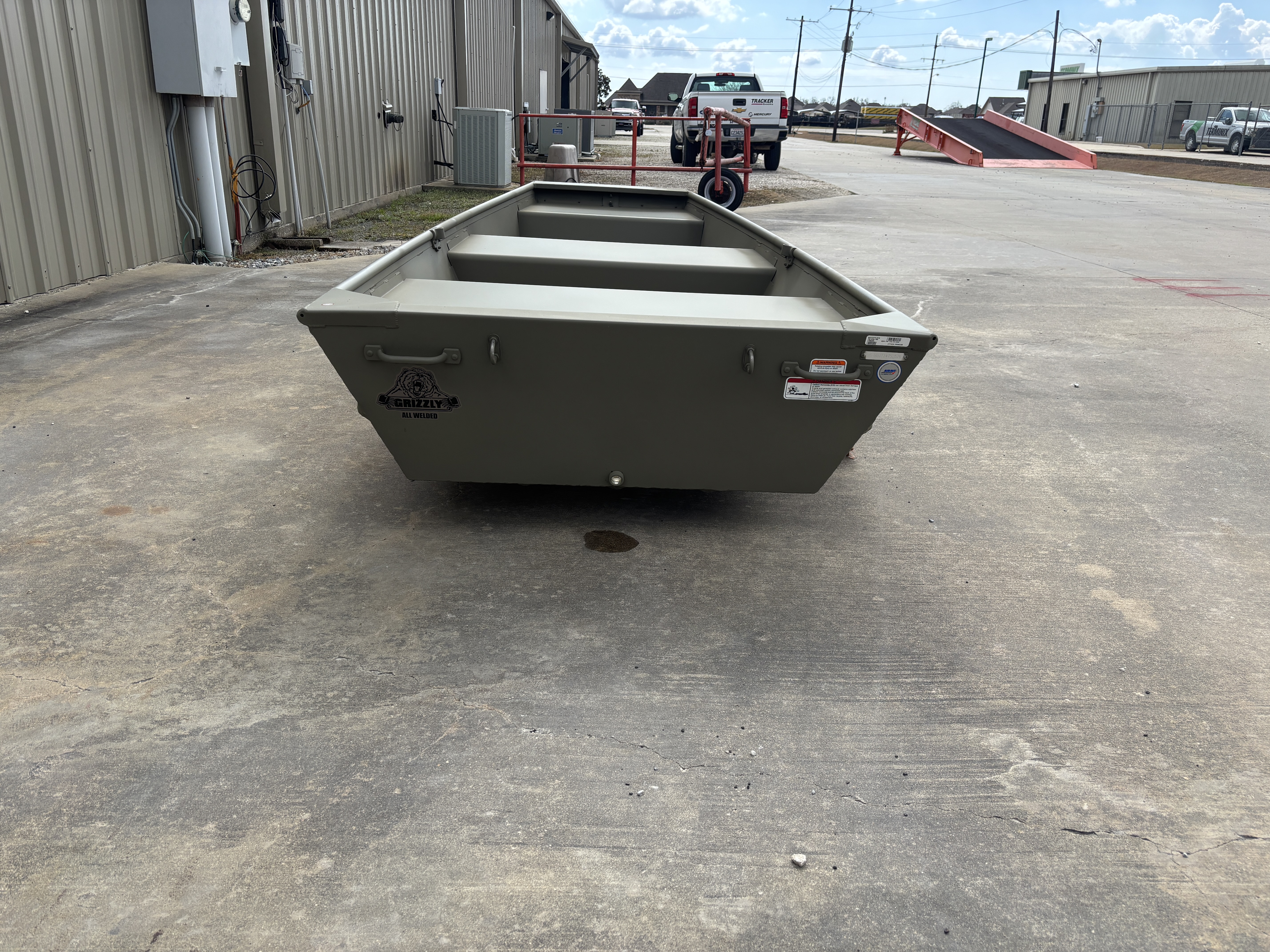 2026 Tracker T1036 UTILITY BOAT