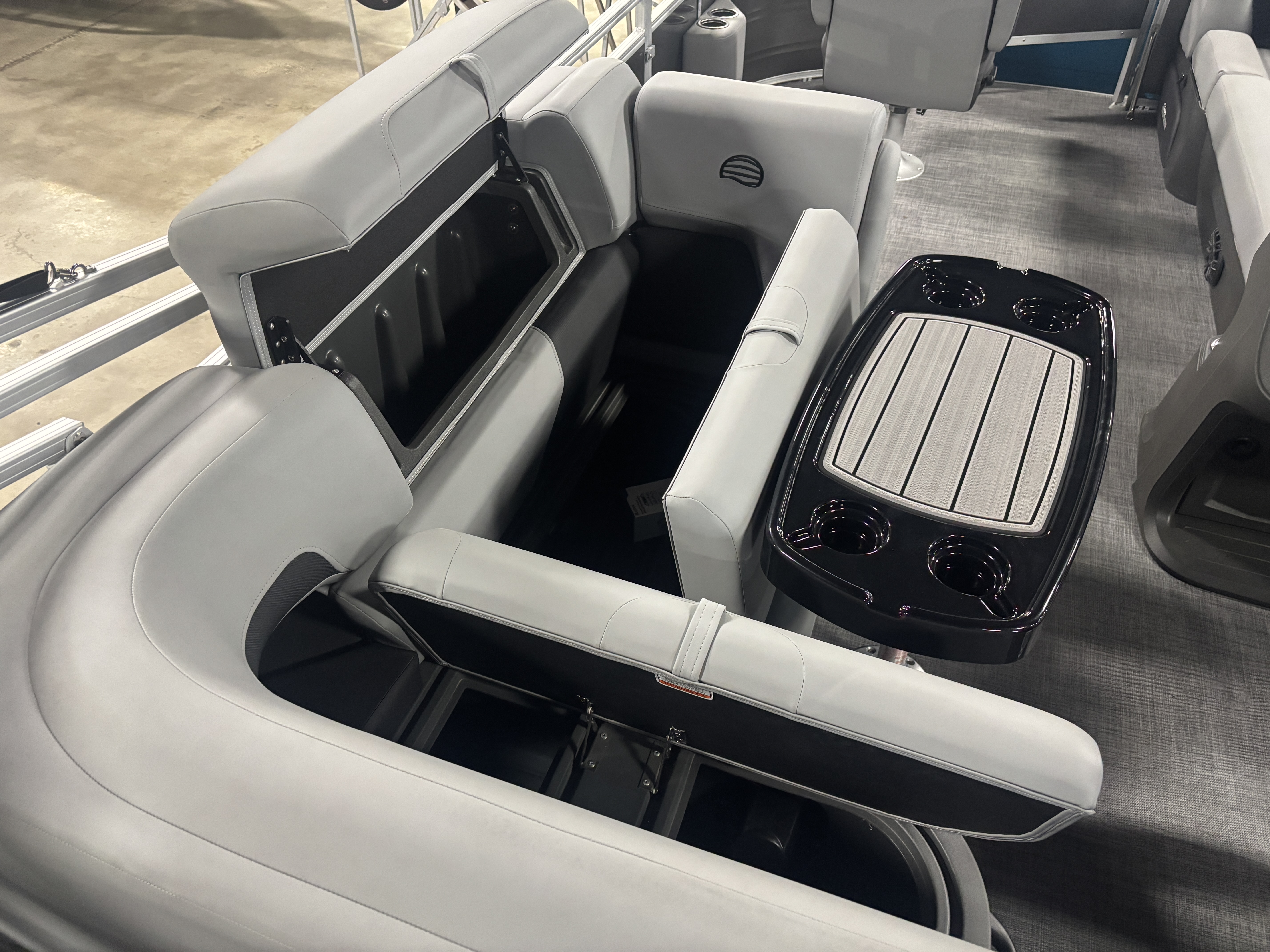 2027 Sun Tracker SF20 PONTOON BOAT