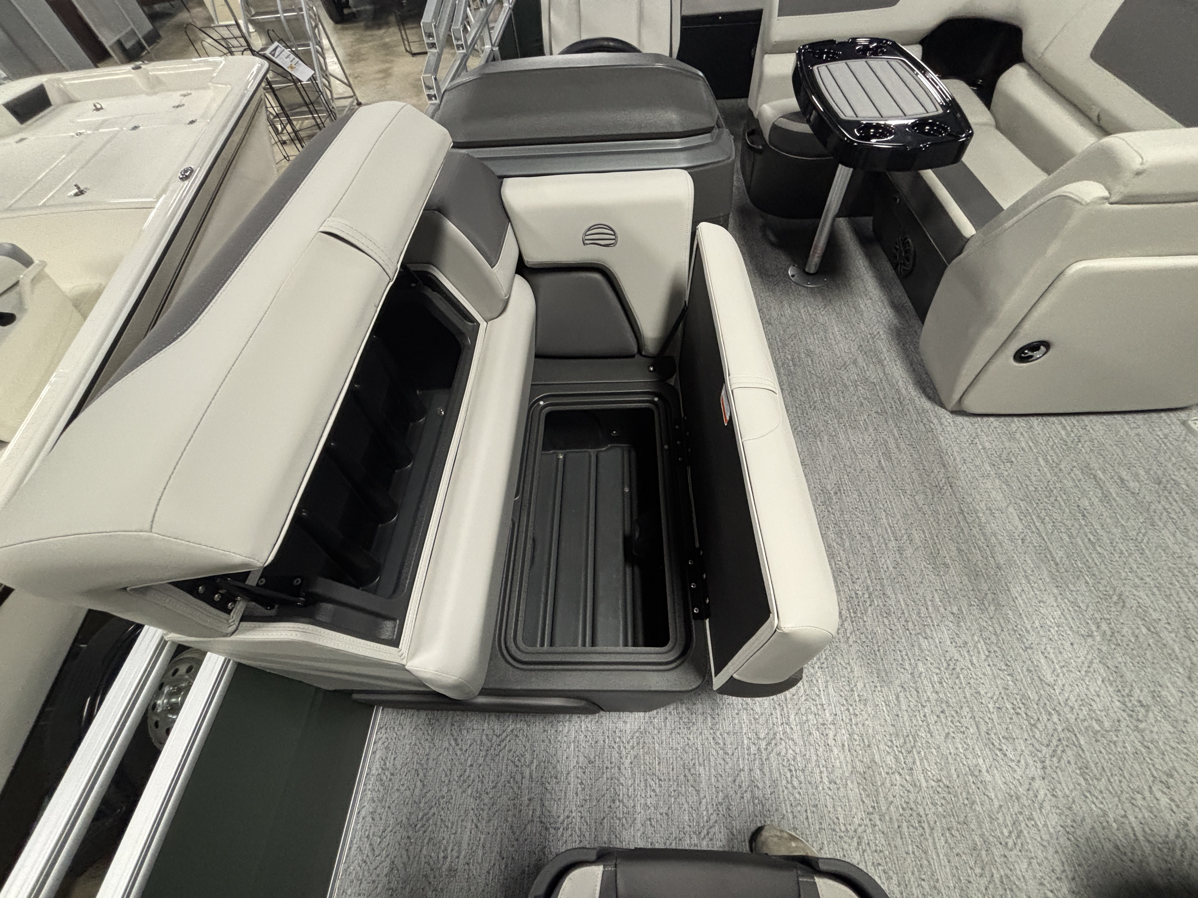 2027 Sun Tracker SFB20 PONTOON BOAT