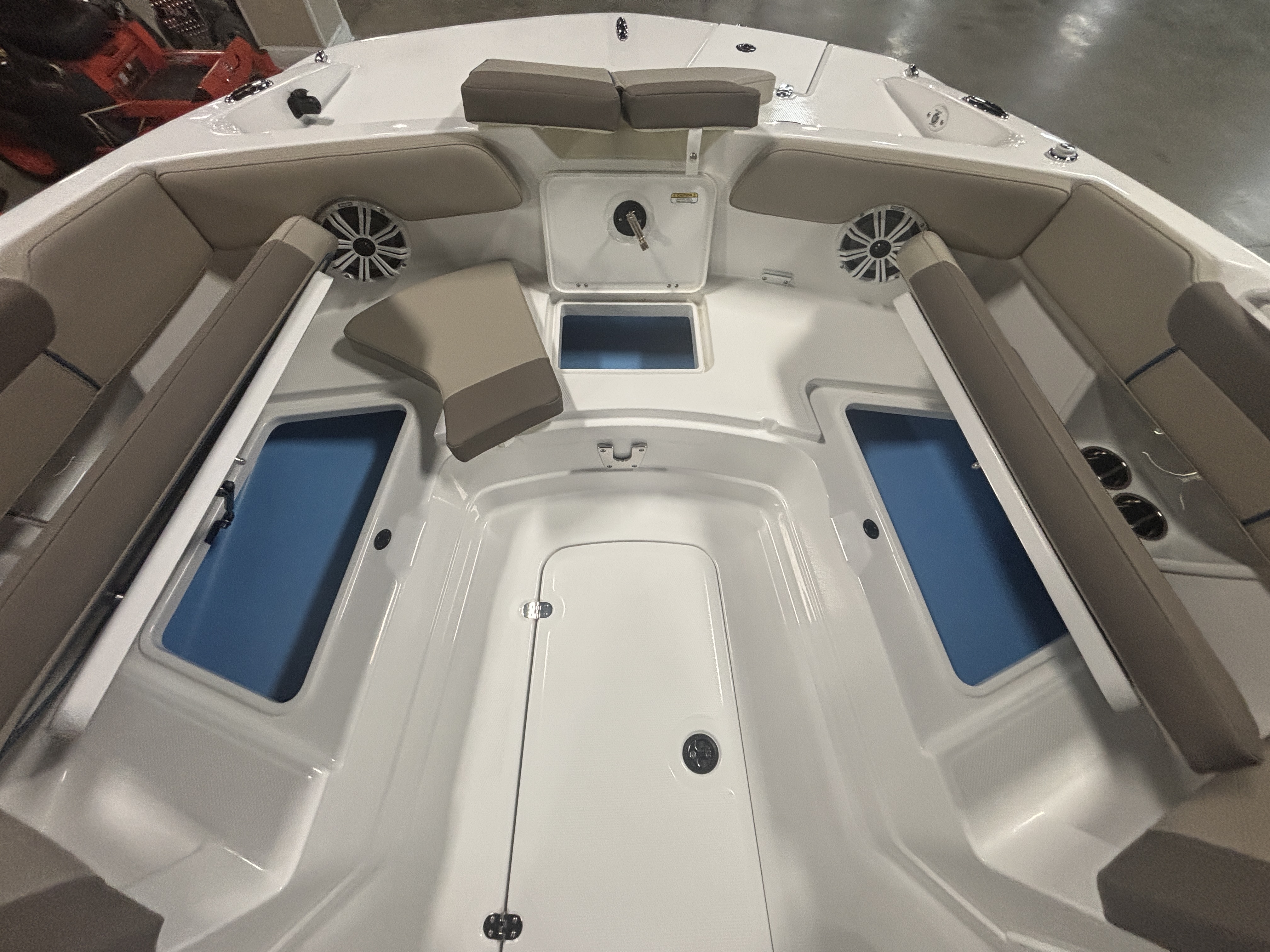 2027 Tahoe TAH2150CC SKI BOAT