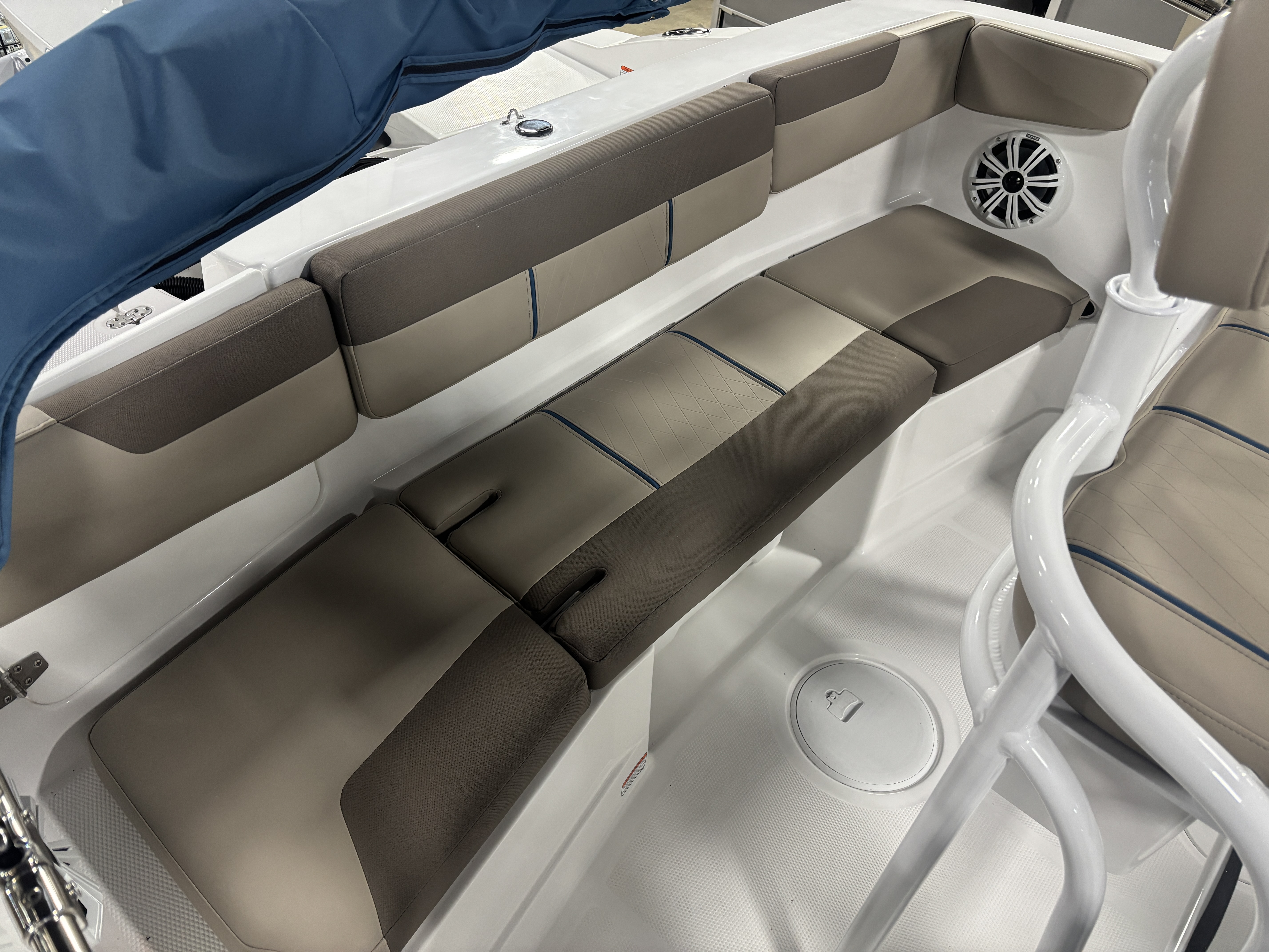 2027 Tahoe TAH2150CC SKI BOAT