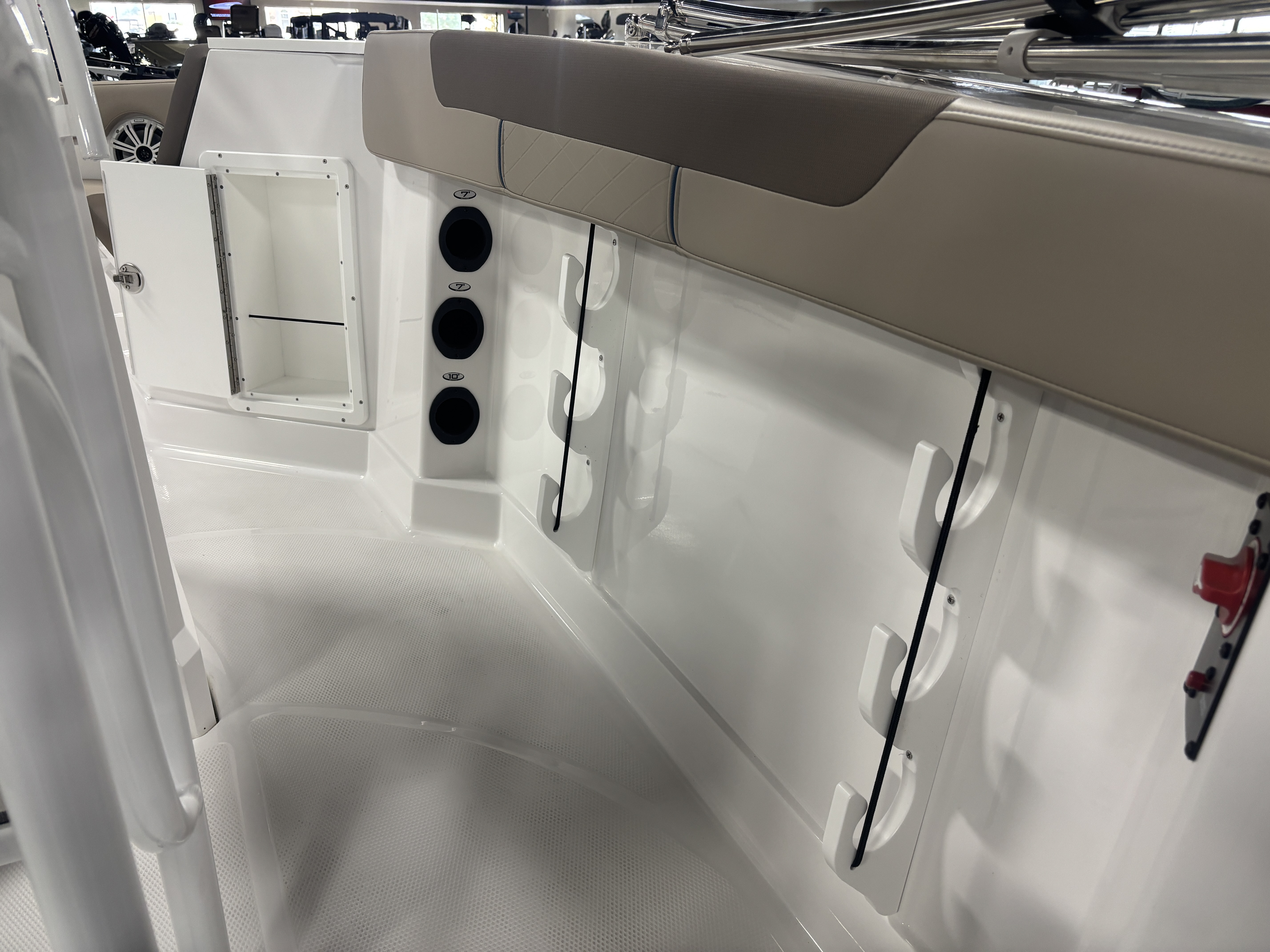 2027 Tahoe TAH2150CC SKI BOAT