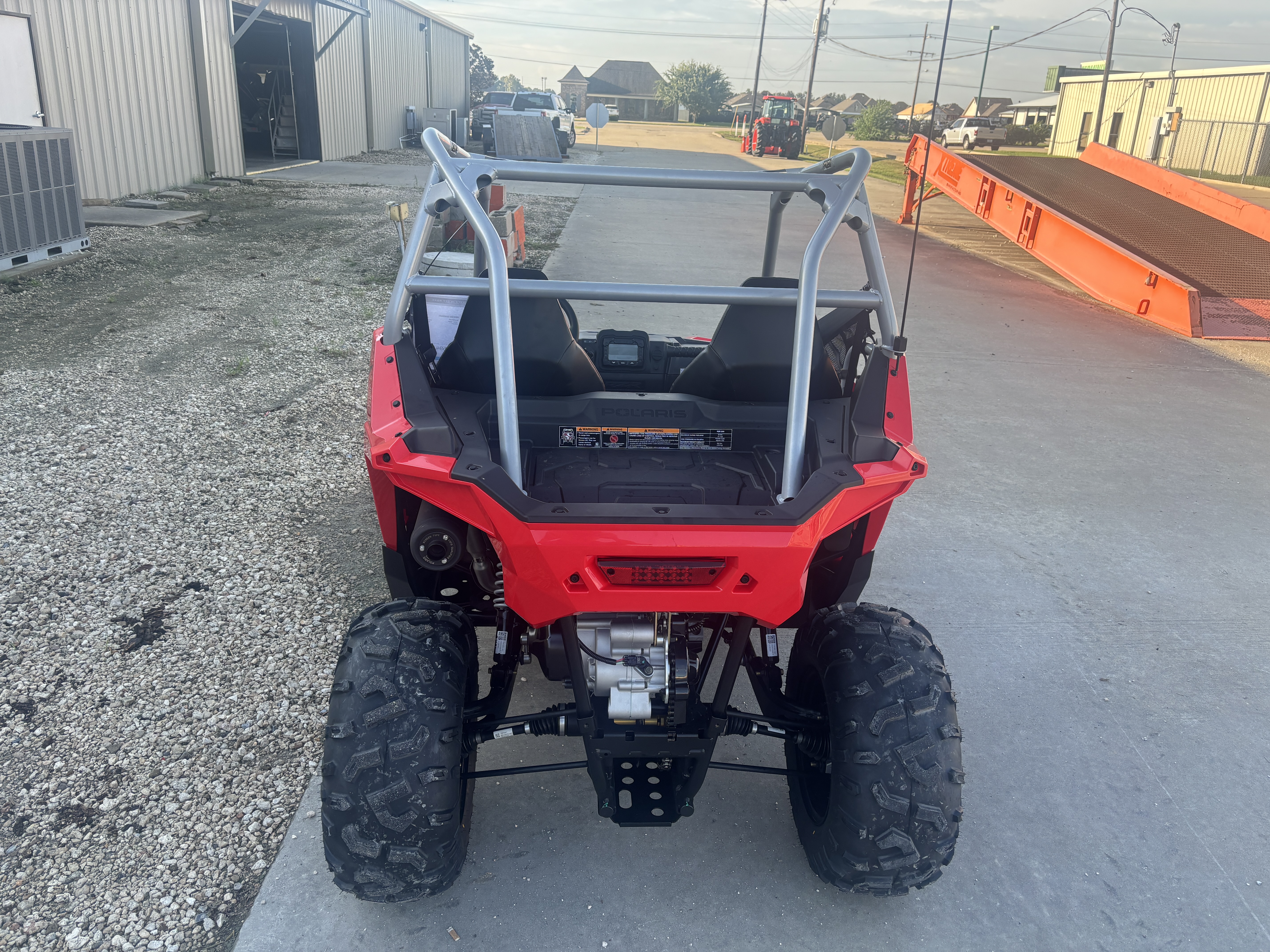 2026 POLARIS RZR 200 EFI Indy Red RTV