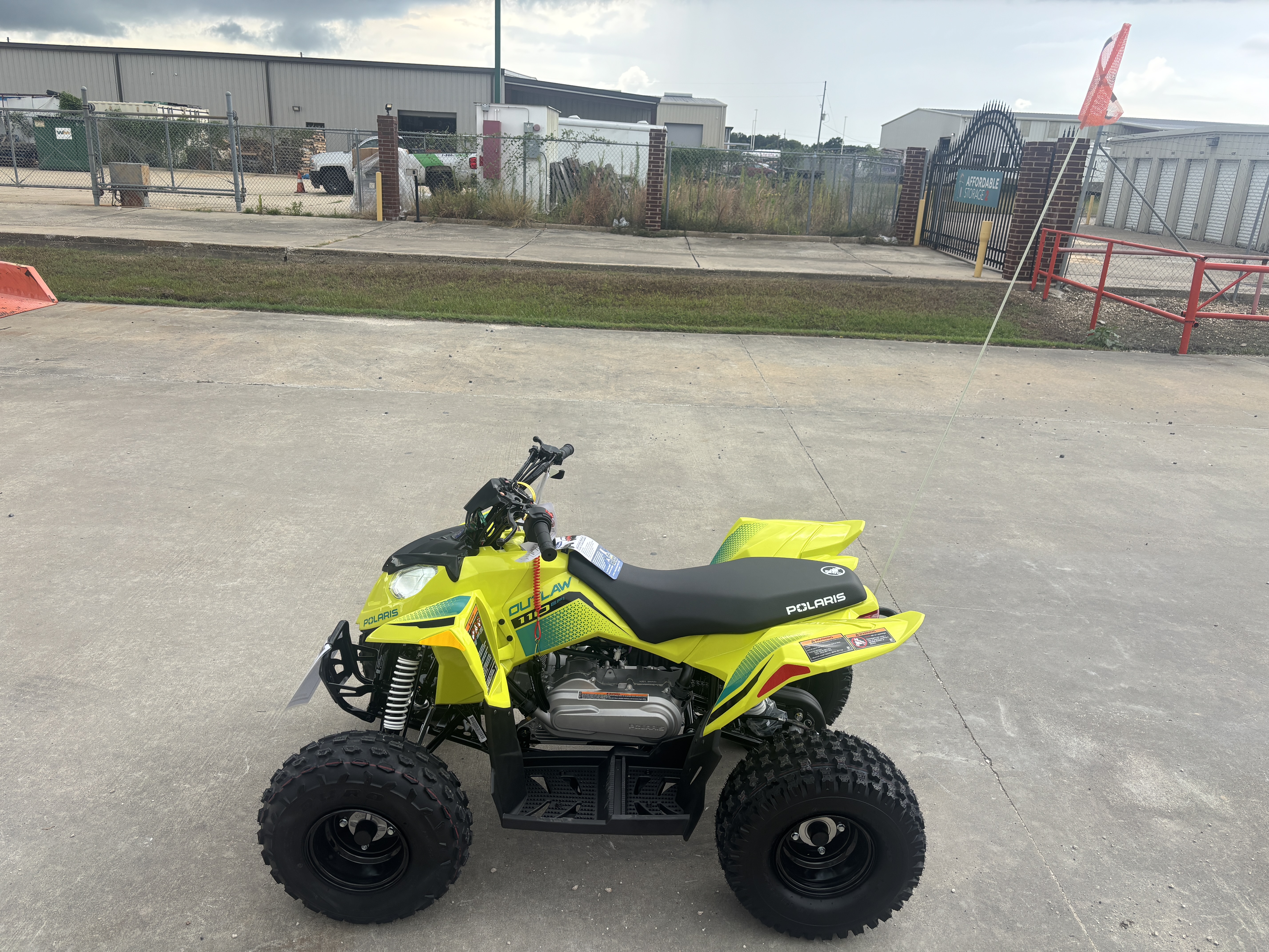 2027 POLARIS 2027 Outlaw 110 EFI Lime Squeeze ATV