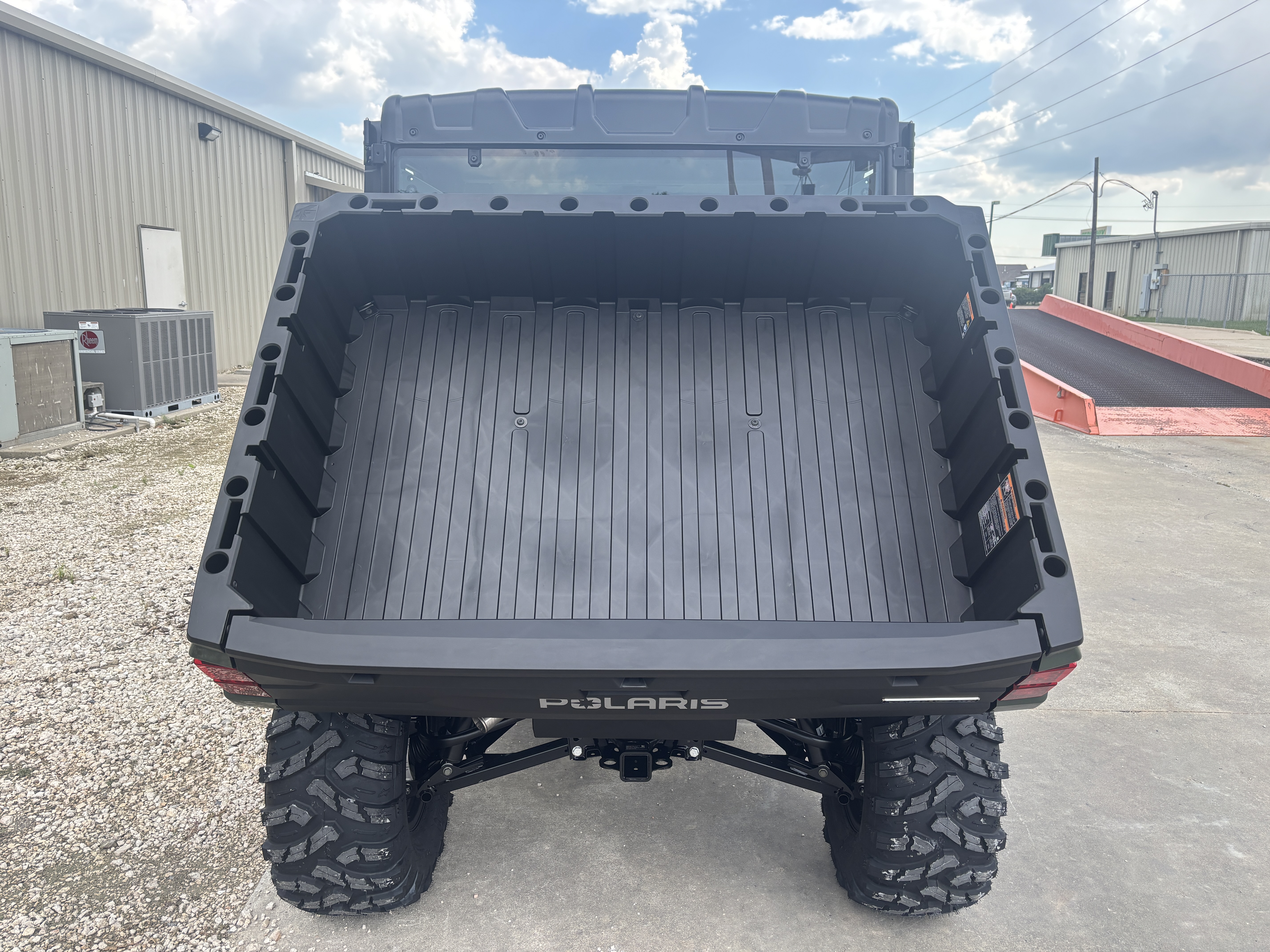 2027 POLARIS Ranger Crew XP 1000 Northstar Premium Army Green RTV