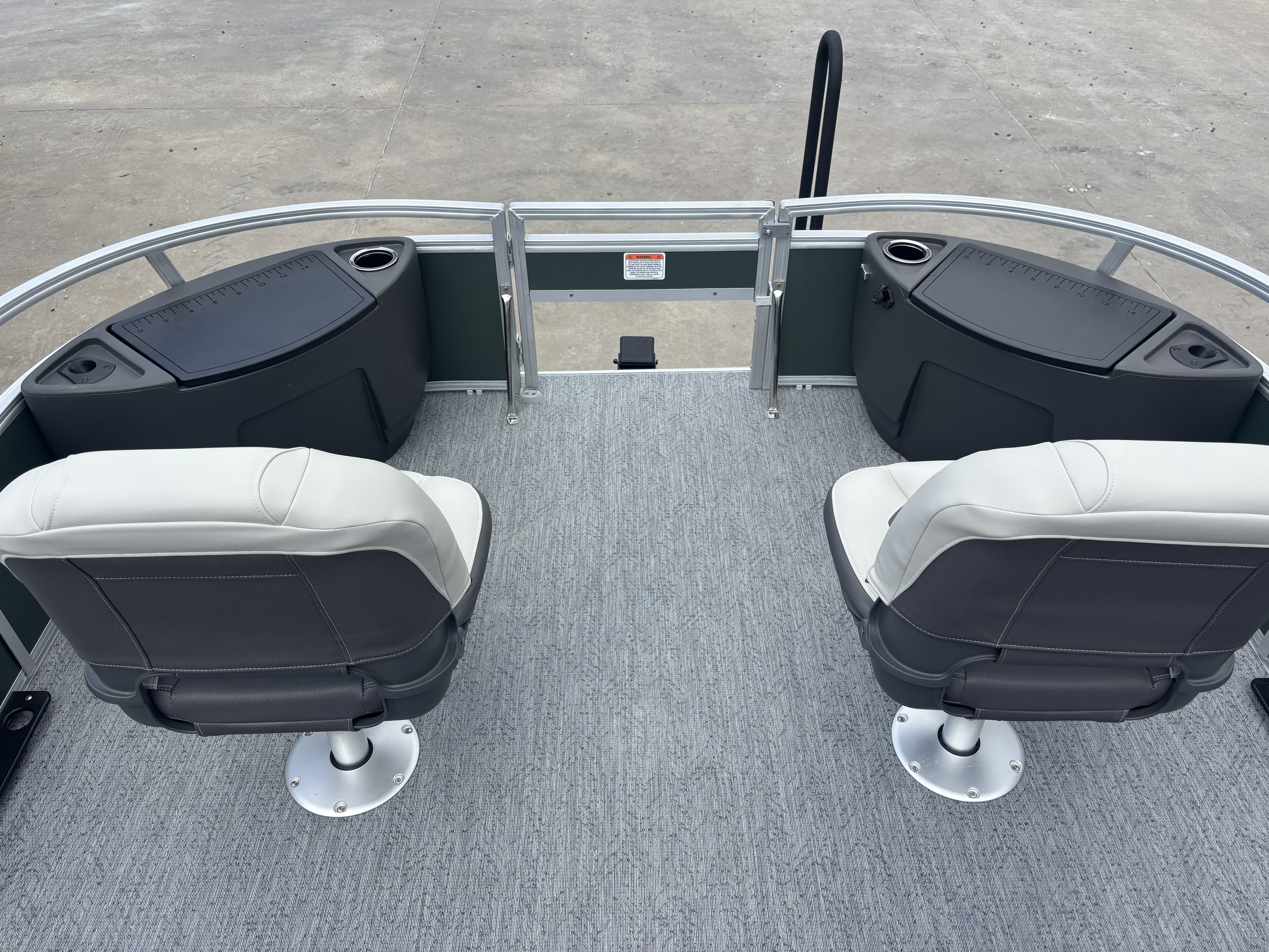2027 Sun Tracker SBB18 PONTOON BOAT