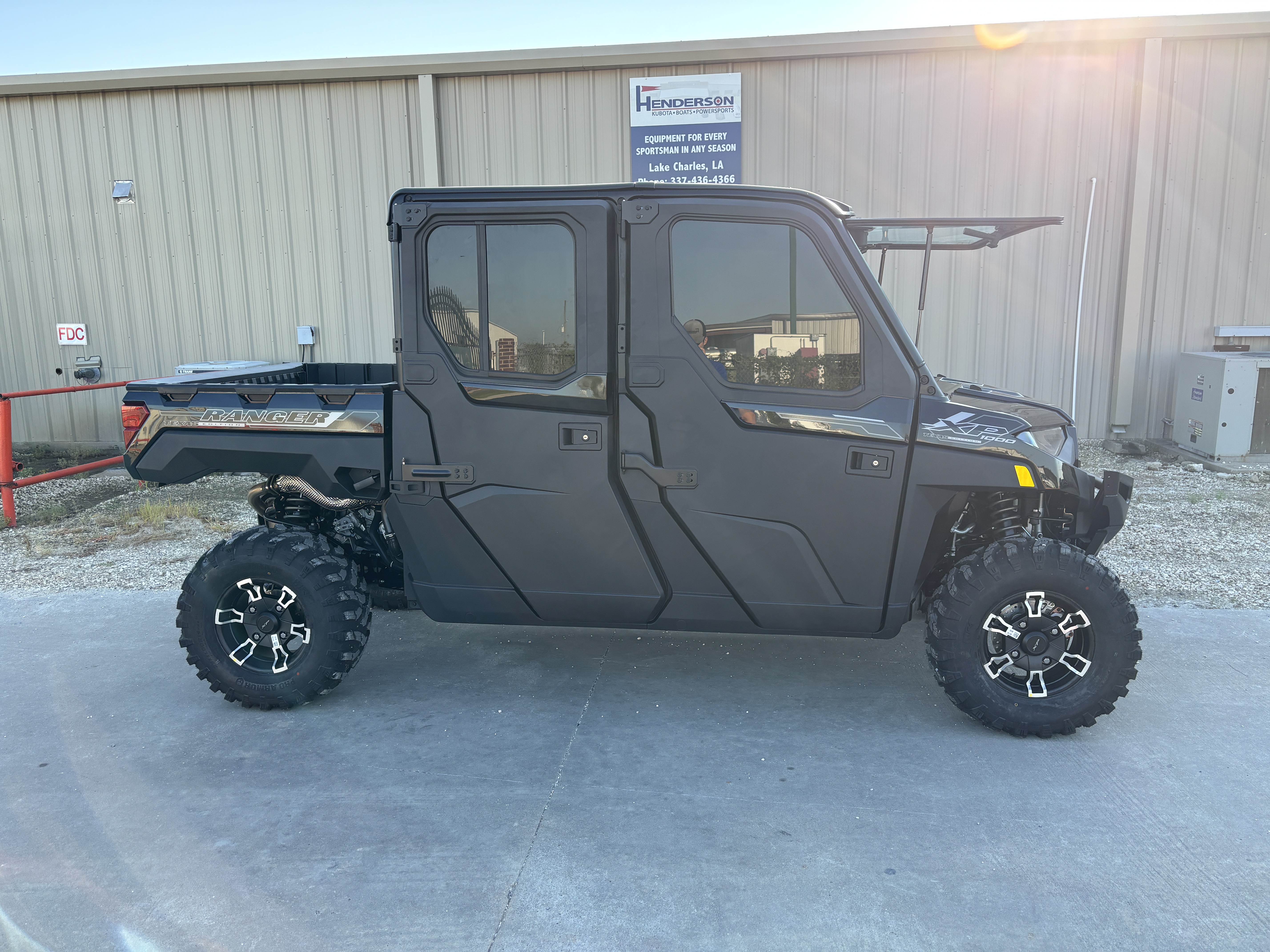 2027 POLARIS Ranger Crew XP 1000 NS TX Edition Black Crystal RTV